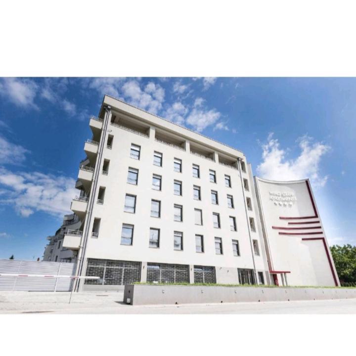Wing Club Dajana Aparthotel Jagodina Exterior photo